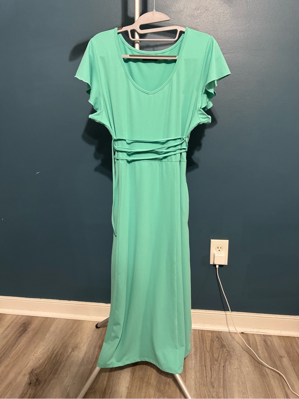 Flutter-Sleeve Maxi Dress in Mint